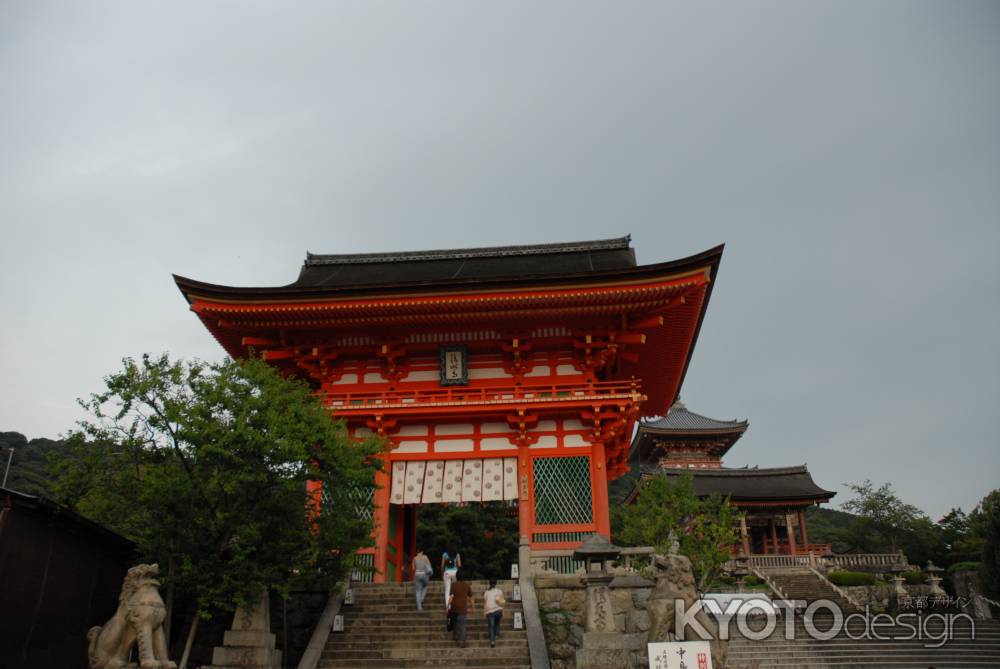 重要文化財の仁王門