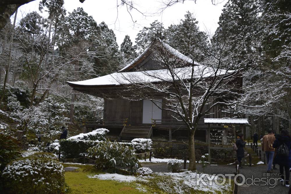 雪の往生極楽院