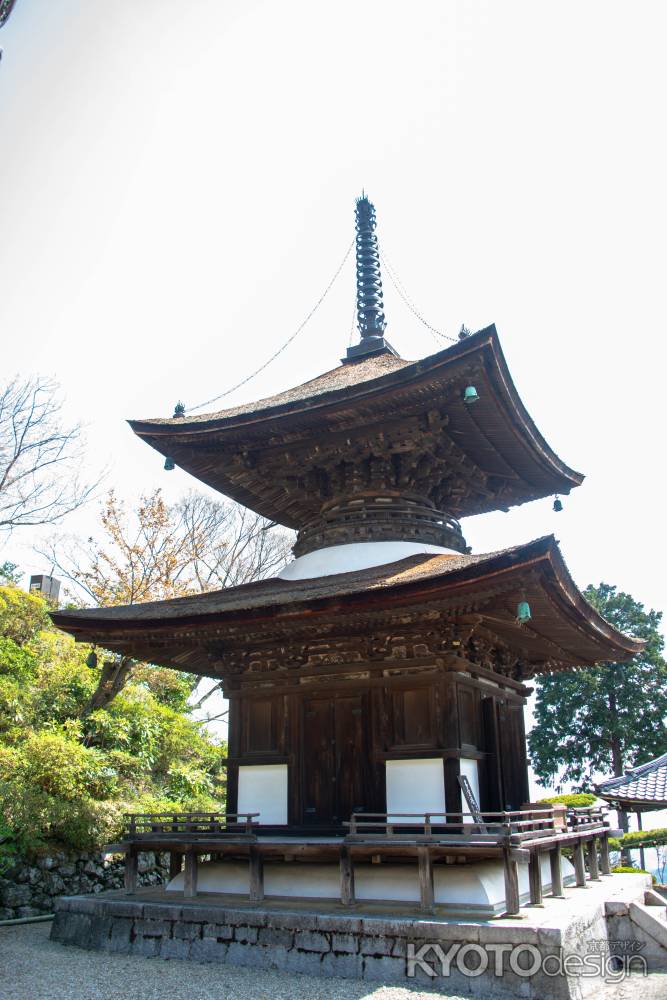 堂々たる多宝塔