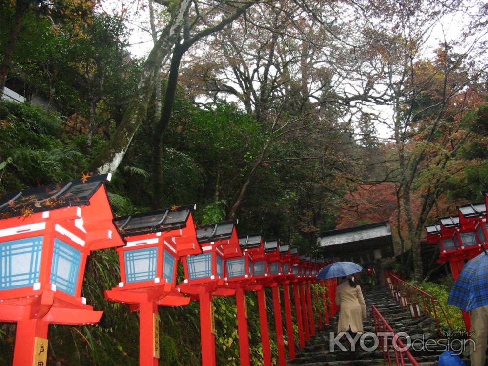 秋雨の貴船神社