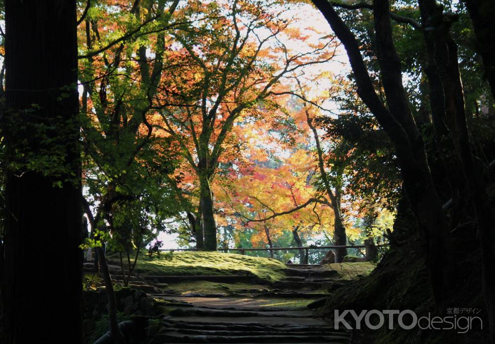 神護寺かわらけ投げ