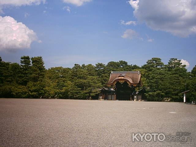 あたり一面の砂利道