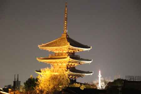 東山花灯路ライトアップ