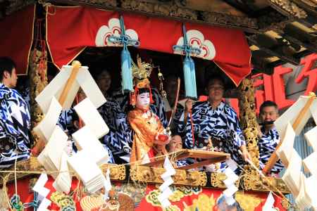 長刀鉾のしめ縄きり２