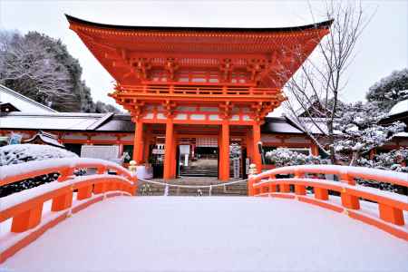 雪の上賀茂神社