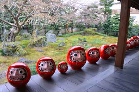 だるま寺の達磨さん