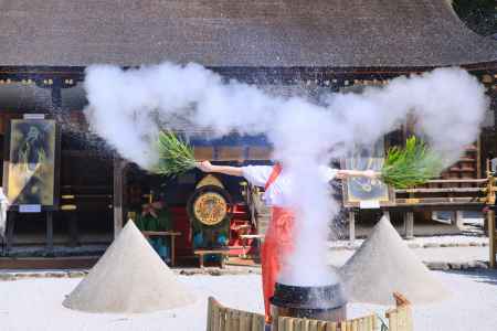 上賀茂神社の湯立神楽