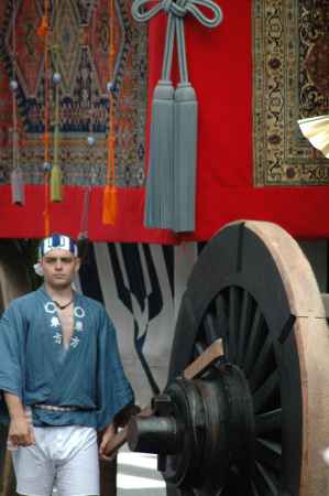 北観音山の車方