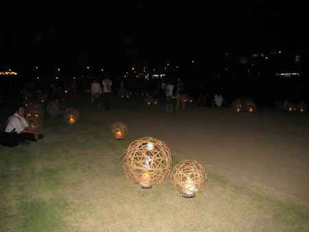 幻想的な竹籠の灯り