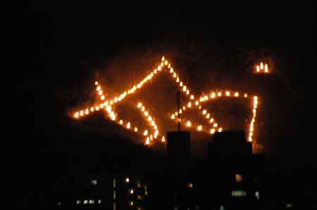 送り火妙と街灯り