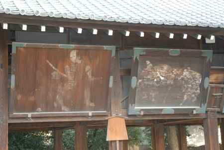 いにしえを感じさせる絵馬