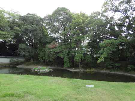 閑院宮邸跡の庭園