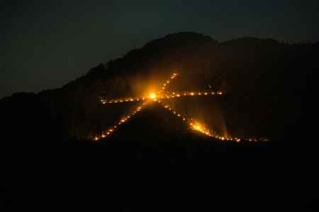 五山の送り火　～吉田山より如意ヶ嶽大文字を臨む③