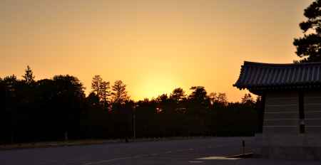御所・夕景
