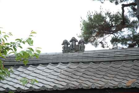 見ざる聞かざる言わざる