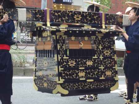 立派な城使の駕籠