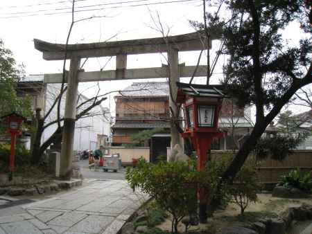 安井金比羅神社南門