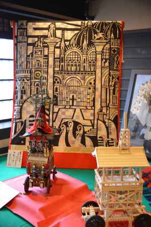 岩戸山見送りとミニチュア