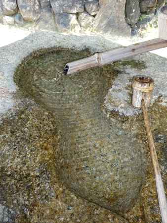 手水舎・三面大黒天 2013.08