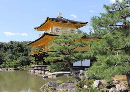 夏の舎利殿（金閣）