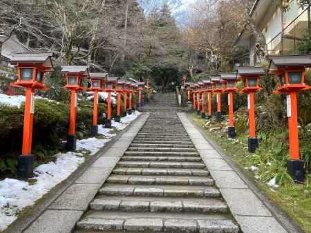 鞍馬寺　本殿金堂への参道