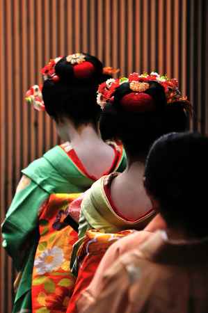 初寄り　祇園甲部　16