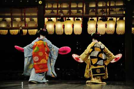 京都・東山花灯路2018 　花笠　開く