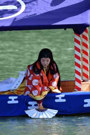 車折神社　三船祭　扇流し