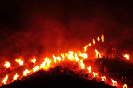 五山送り火　松明