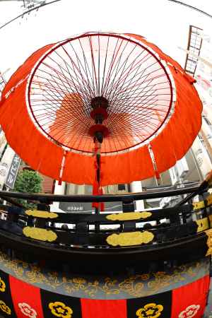 祇園祭　宵々山　綾傘鉾