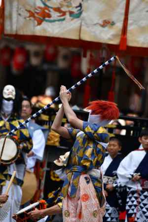 祇園祭　山鉾巡行　綾傘鉾　棒振り囃子　赤熊