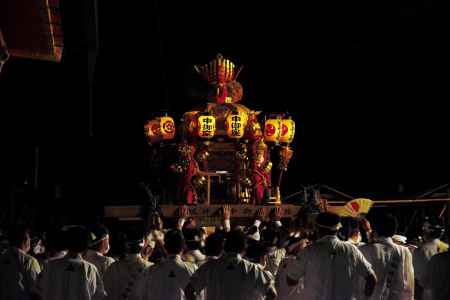 本殿前にて差し上げ！