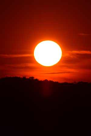 嵐山に陽が落ちる