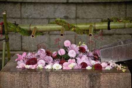 祝の花手水