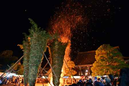 嵯峨お松明式　京都三大火祭り