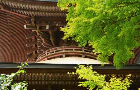 威風堂々　多宝塔