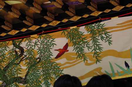 アカショウビン飛ぶ