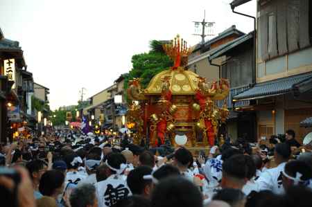 祇園祭　神幸祭　ホイっとホイっと！