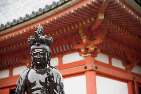 十一面観音立像　霙