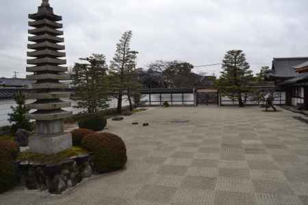 聖護院　庭園と石塔