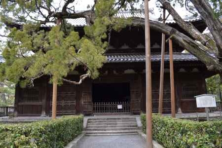 大徳寺　仏殿