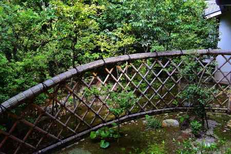 三つ巴の庭　光悦垣