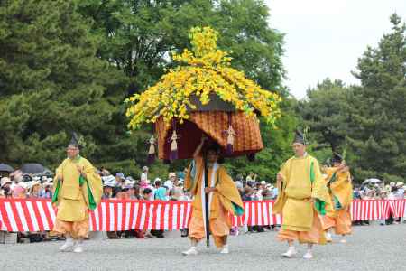 葵祭　京都御苑 花傘
