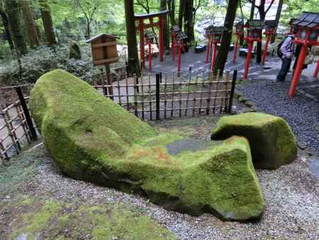 貴船神社　中宮結社　天の岩船