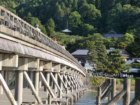 渡月橋と虚空蔵法輪寺