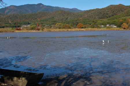 広沢の池と愛宕山