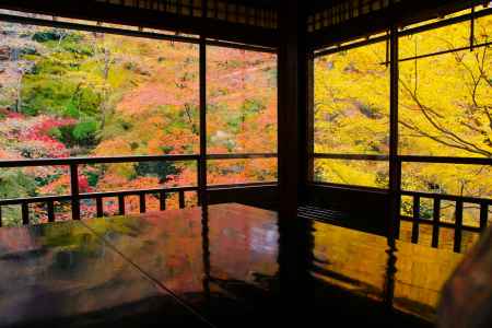 瑠璃光院の紅葉