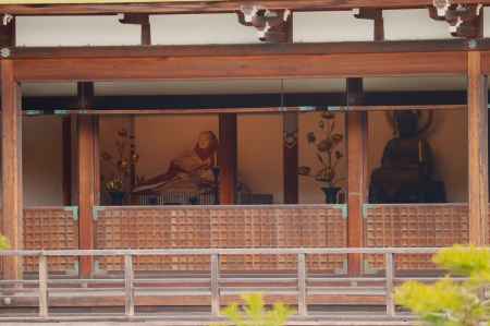 金閣寺　足利義満座像