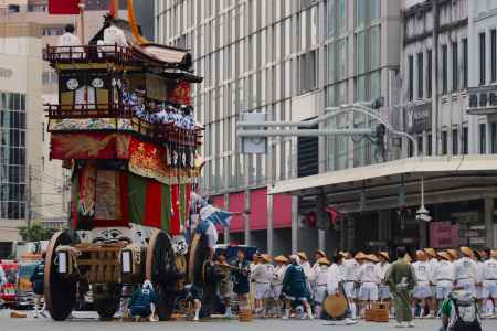 祇園祭山鉾巡行 大船鉾辻回し