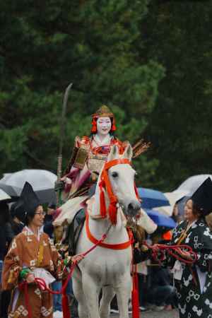 時代祭 にこやかな巴御前